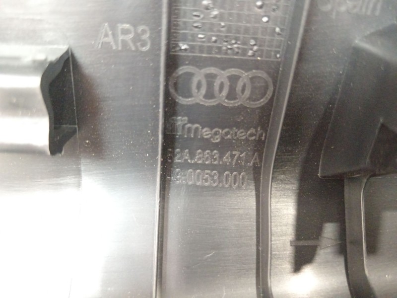 Recambio de molduras traseras para audi a1 sportback (gba) 30 tfsi referencia OEM IAM 82A863471  