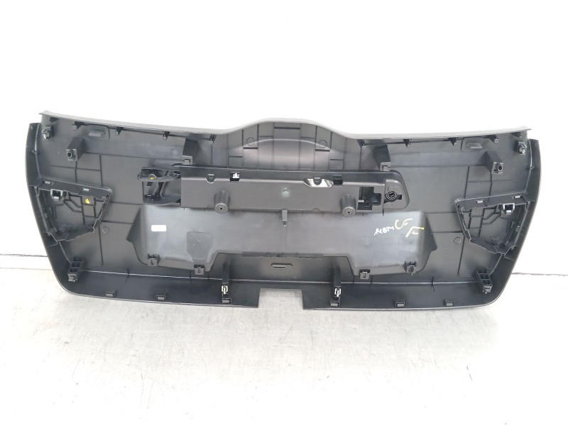Recambio de guarnecido porton trasero para audi a1 sportback (gba) 30 tfsi referencia OEM IAM 82A867979  