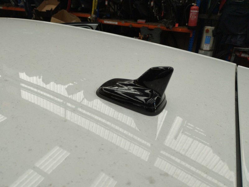 Recambio de antena para audi a3 sportback (8y) gy referencia OEM IAM 4N0035503AF  