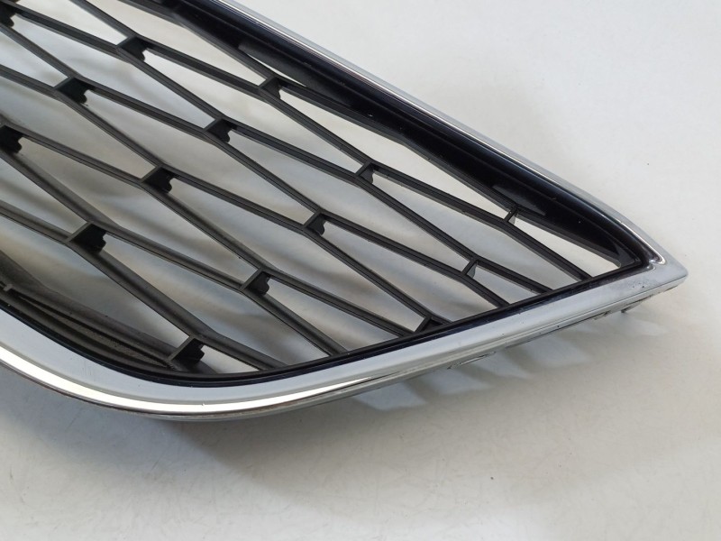 Recambio de rejilla delantera para seat ibiza iv (6j5, 6p1) 1.6 tdi referencia OEM IAM 6J0853654C  