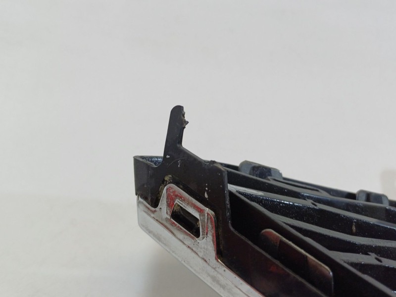 Recambio de rejilla delantera para seat ibiza iv (6j5, 6p1) 1.6 tdi referencia OEM IAM 6J0853654C  