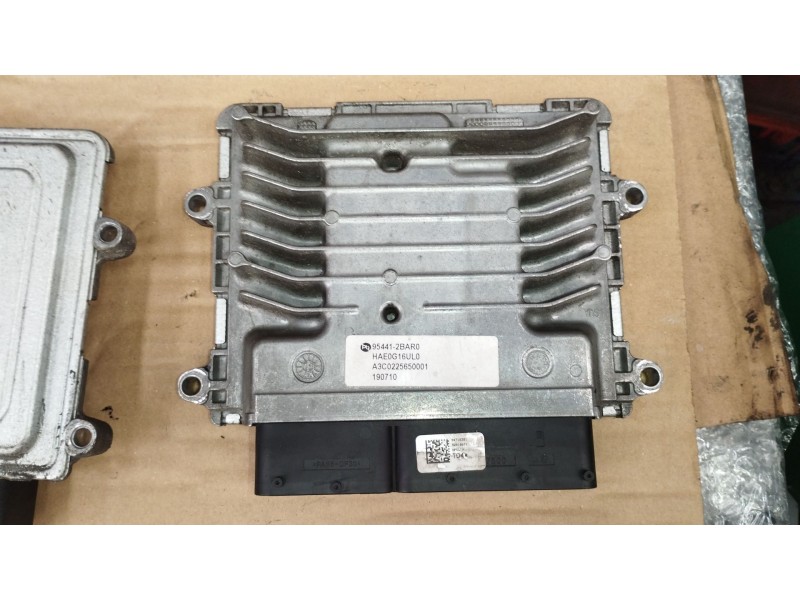 Recambio de centralita cambio automatico para hyundai ioniq (ae) 1.6 gdi hybrid referencia OEM IAM 954412BAR0 A3C0225650001 