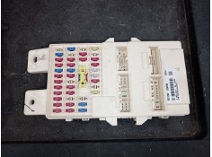 Recambio de caja reles / fusibles para ssangyong tivoli 1.6 xdi 160 referencia OEM IAM 8215035030  