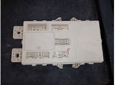 Recambio de caja reles / fusibles para ssangyong tivoli 1.6 xdi 160 referencia OEM IAM 8215035030   2