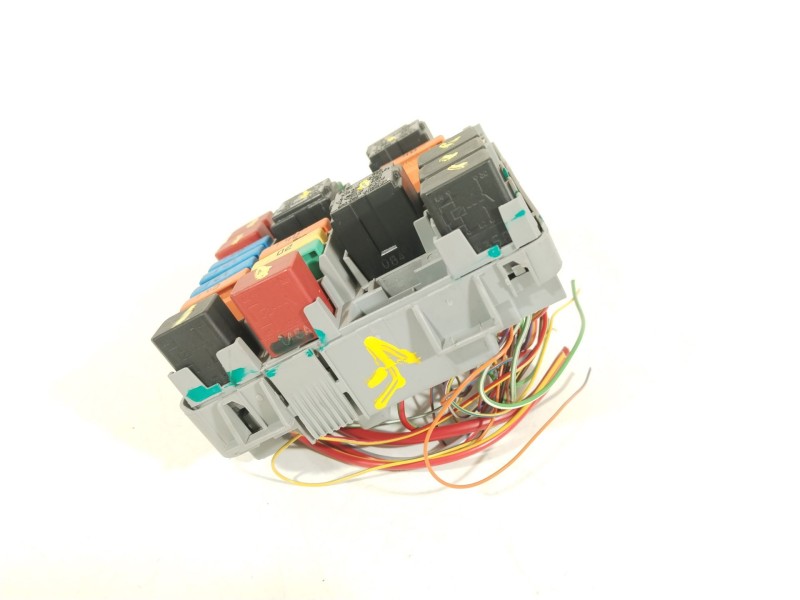 Recambio de caja reles / fusibles para fiat doblo autobús (263_) 1.3 d multijet (263axc1a) referencia OEM IAM 51867698  