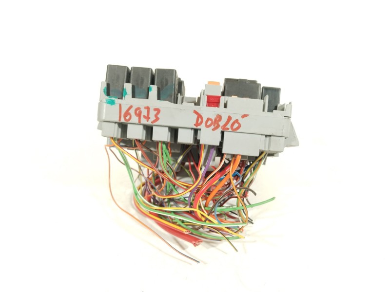 Recambio de caja reles / fusibles para fiat doblo autobús (263_) 1.3 d multijet (263axc1a) referencia OEM IAM 51867698  