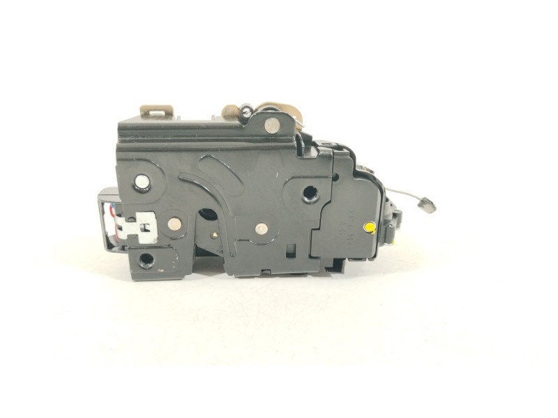 Recambio de cerradura puerta trasera izquierda para volkswagen polo iv (9n_, 9a_) 1.2 12v referencia OEM IAM 3B4839015AG  