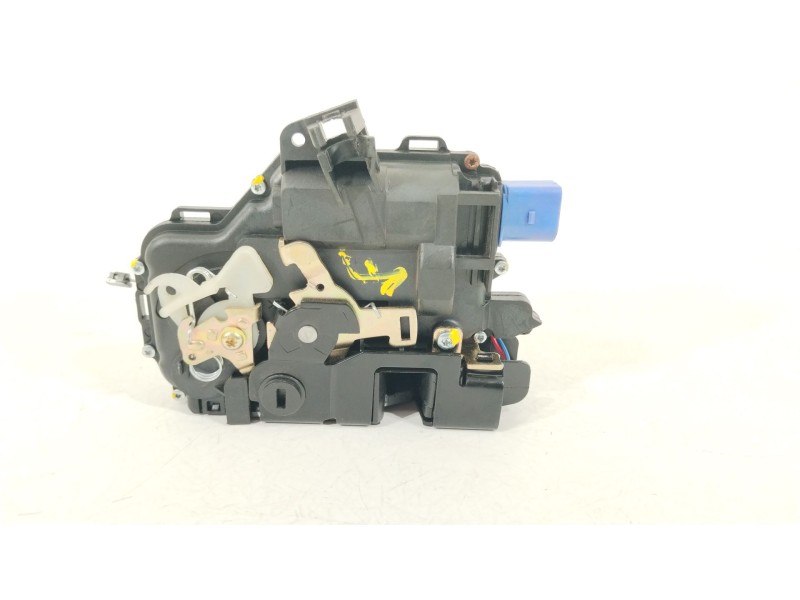 Recambio de cerradura puerta trasera izquierda para volkswagen polo iv (9n_, 9a_) 1.2 12v referencia OEM IAM 3B4839015AG  