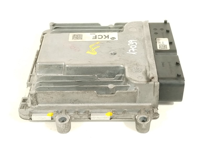 Recambio de centralita motor uce para hyundai ioniq (ae) 1.6 gdi hybrid referencia OEM IAM 3911003HV5 3910103HV5 A3C0467030001