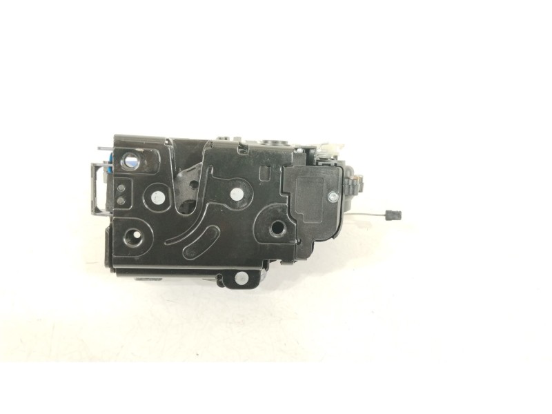 Recambio de cerradura puerta trasera derecha para volkswagen polo iv (9n_, 9a_) 1.2 12v referencia OEM IAM 3B4839016AG  