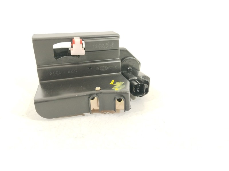 Recambio de cerradura puerta delantera derecha para ssangyong rodius i 2.7 xdi referencia OEM IAM 7122021001  