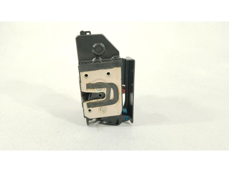Recambio de cerradura puerta delantera derecha para ssangyong rodius i 2.7 xdi referencia OEM IAM 7122021001  
