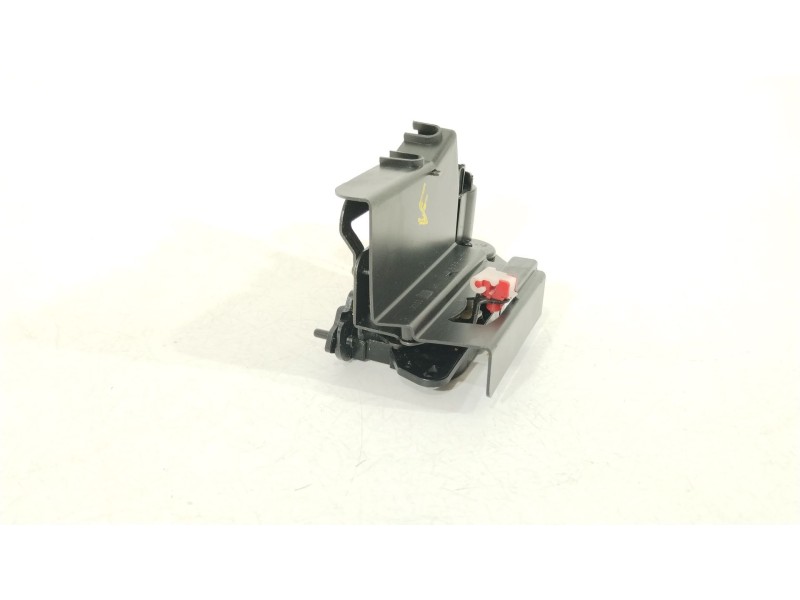 Recambio de cerradura puerta trasera izquierda para ssangyong rodius i 2.7 xdi referencia OEM IAM 7131021004  
