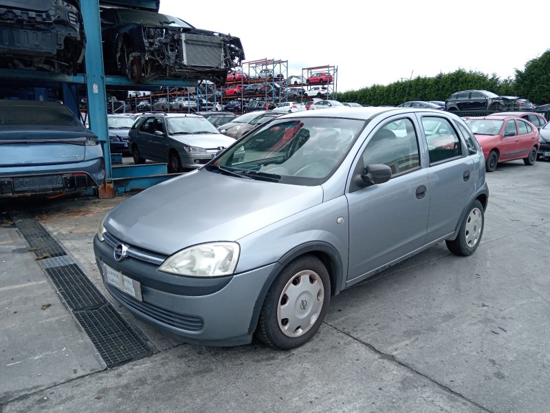 opel corsa c (x01) del año 2003