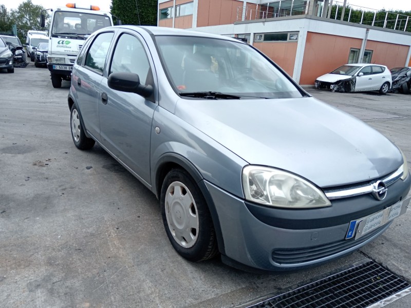 opel corsa c (x01) del año 2003