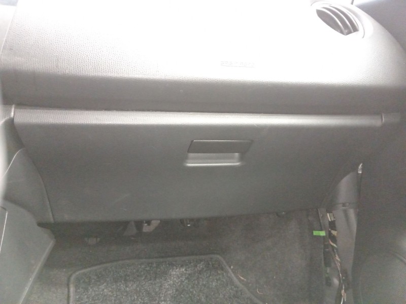 Recambio de guantera para suzuki swift iii (mz, ez) 1.3 ddis (rs 413d) referencia OEM IAM   