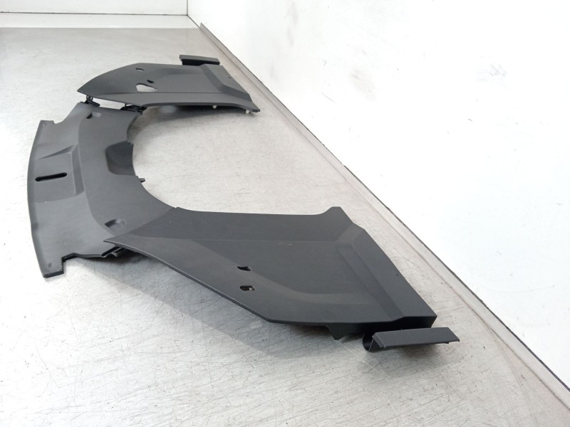 Recambio de moldura para byd seal electrico de bateria referencia OEM IAM 5302210A  