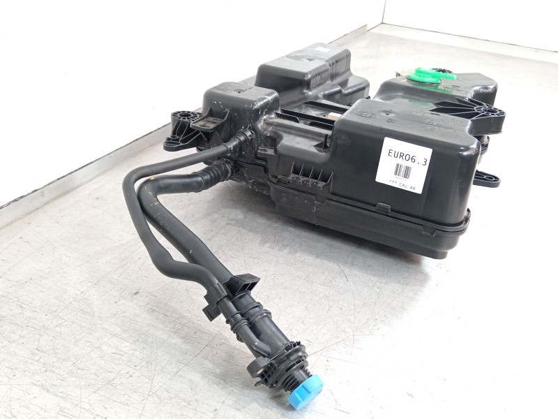 Recambio de deposito adblue para peugeot traveller autobús (v_) 2.0 bluehdi 145 referencia OEM IAM 4077148ad 4099016 