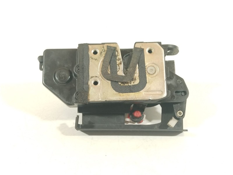 Recambio de cerradura puerta delantera izquierda para ssangyong rodius i 2.7 xdi referencia OEM IAM 7121021021  