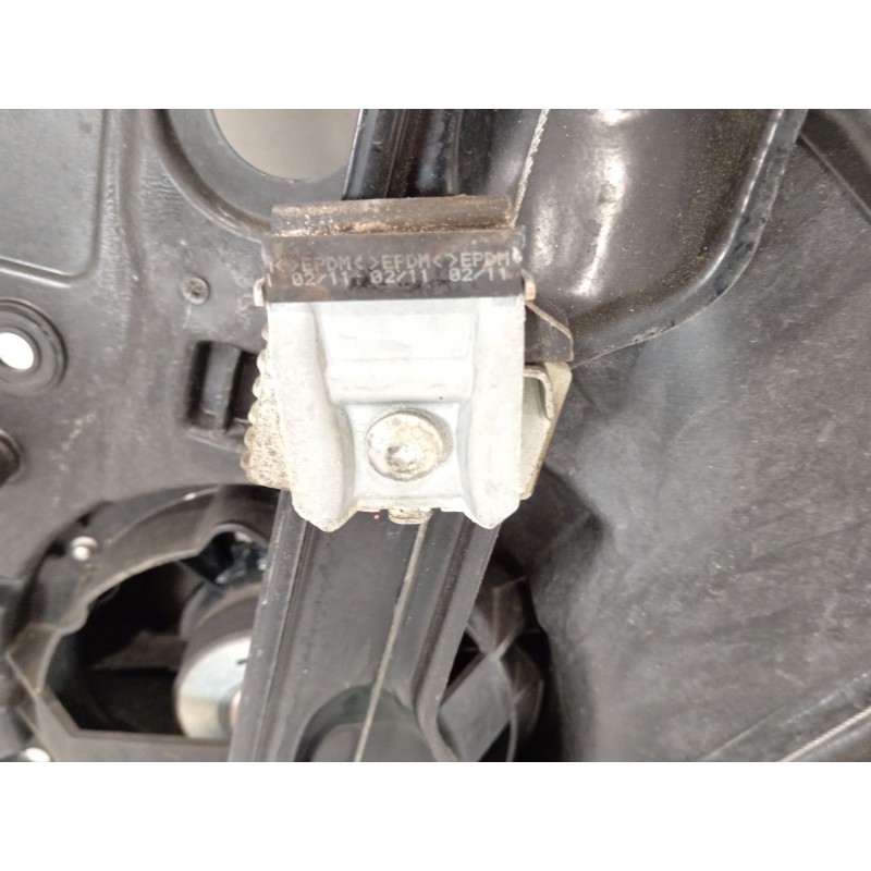 Recambio de elevalunas delantero izquierdo para volkswagen golf vi (5k1) 2.0 tdi referencia OEM IAM 5K0837461D 5K1837729AA 5K095