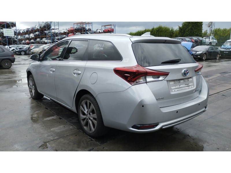 toyota auris station wagon (_e18_) del año 2016