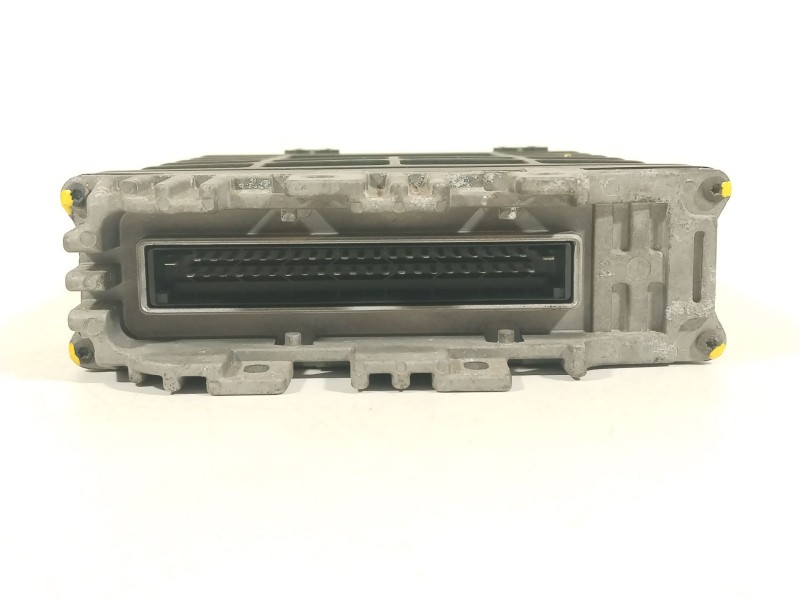 Recambio de centralita motor uce para volkswagen golf iii (1h1) 2.0 referencia OEM IAM 037906024D 0261203266 