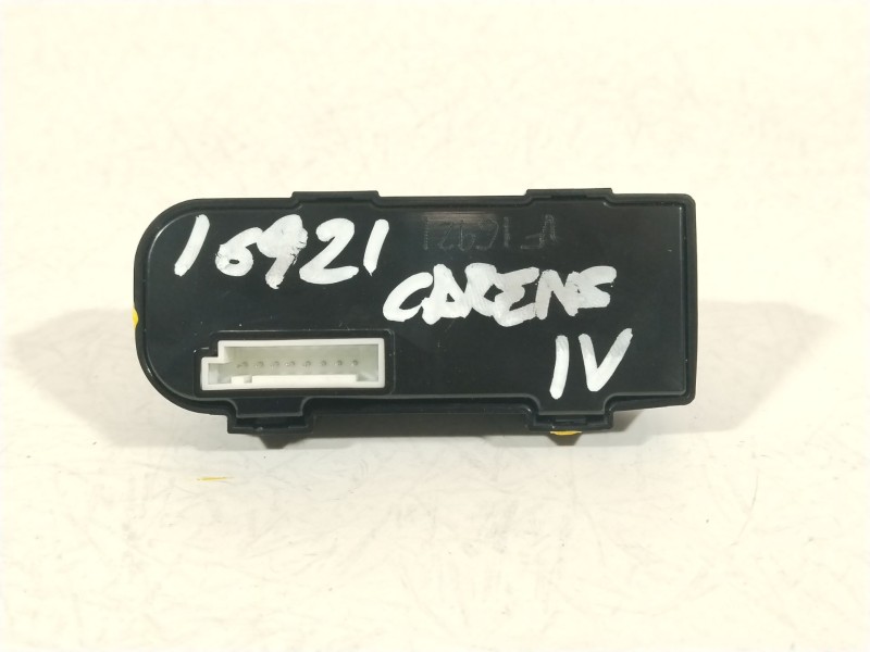 Recambio de pantalla multifuncion para kia carens iv 1.7 crdi referencia OEM IAM 95930A45000WK  