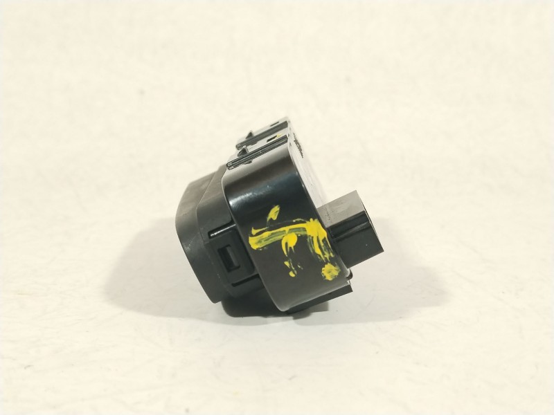 Recambio de pantalla multifuncion para kia carens iv 1.7 crdi referencia OEM IAM 95930A45000WK  