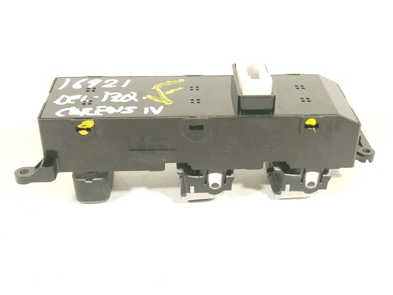 Recambio de mando elevalunas delantero izquierdo para kia carens iv 1.7 crdi referencia OEM IAM 93570A4310  