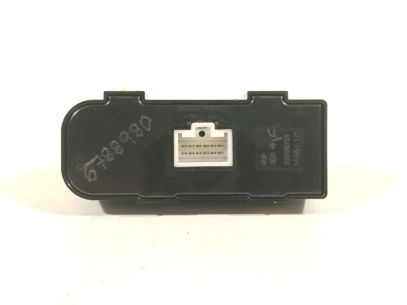 Recambio de mando multifuncion para kia carens iv 1.7 crdi referencia OEM IAM 299128768 93700A4020CA 