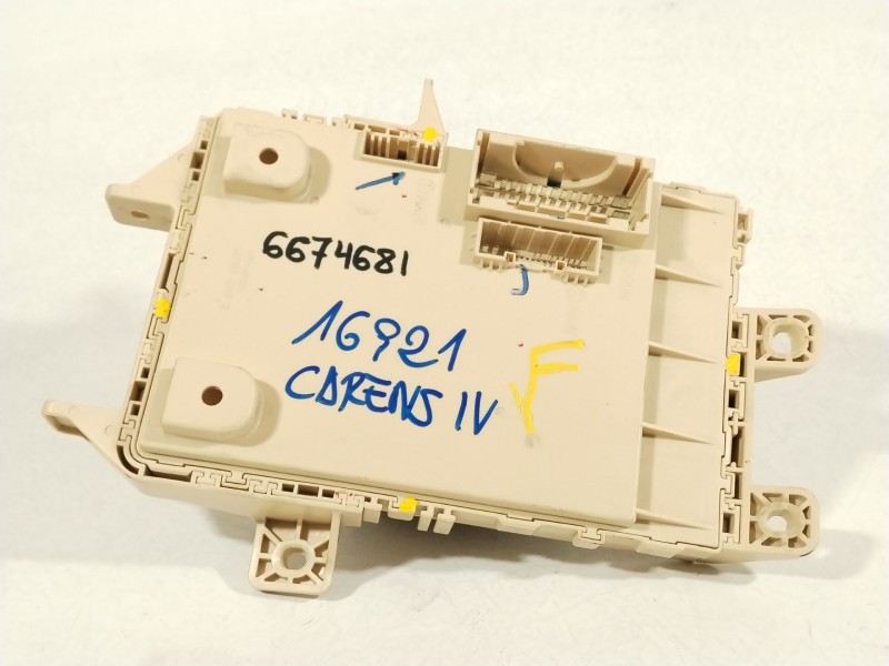 Recambio de caja reles / fusibles para kia carens iv 1.7 crdi referencia OEM IAM 91950A4510  