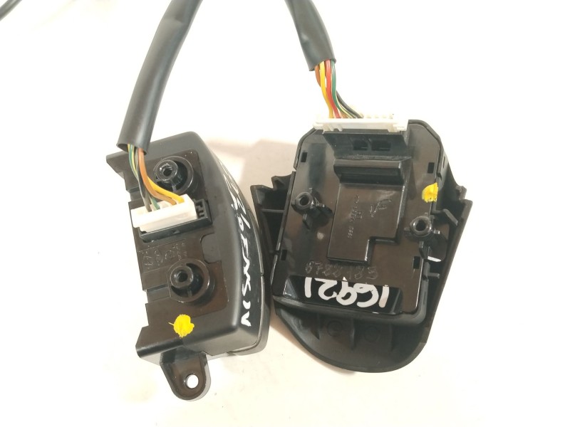 Recambio de mando volante para kia carens iv 1.7 crdi referencia OEM IAM 96700A4200 56100A4530 56190A4200