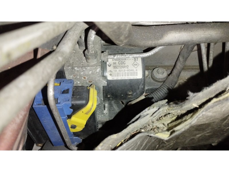 Recambio de abs para renault megane iii coupé (dz0/1_) 1.5 dci (dz0b) referencia OEM IAM 476606264R  