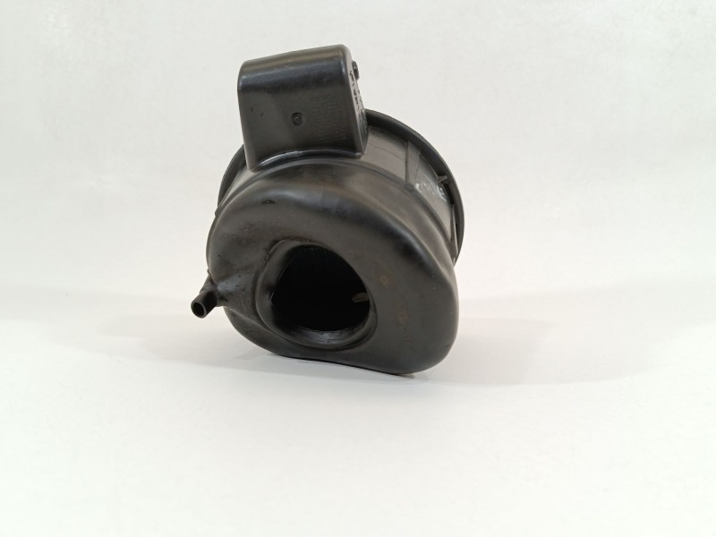 Recambio de tapa exterior combustible para seat toledo iii (5p2) 1.9 tdi referencia OEM IAM 5P5809905 1K0010455B 5P0010375S