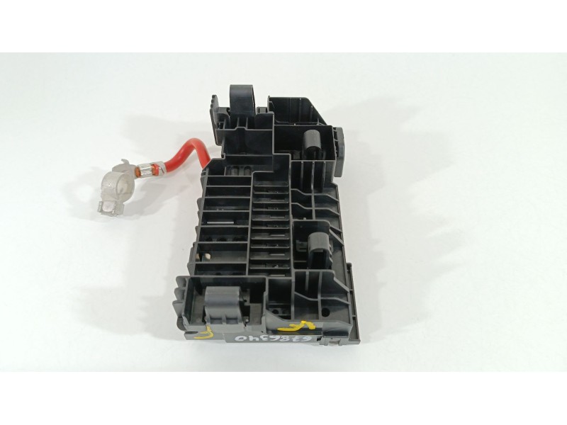 Recambio de caja reles / fusibles para opel astra k (b16) 1.6 cdti (68) referencia OEM IAM 39116136 525230582 