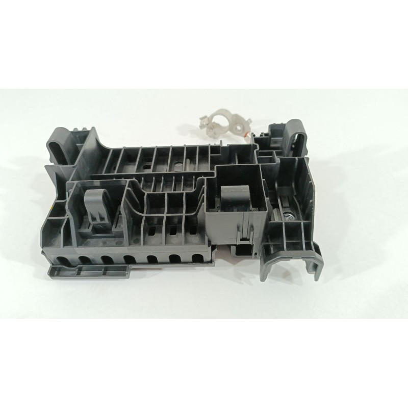 Recambio de caja reles / fusibles para opel astra k (b16) 1.6 cdti (68) referencia OEM IAM 39116136 525230582 