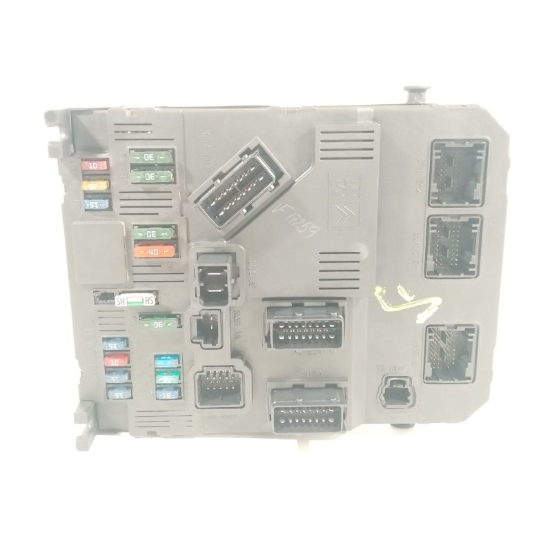 Recambio de caja reles / fusibles para peugeot 206 hatchback (2a/c) 1.1 i referencia OEM IAM 9646777380 S118085210G 