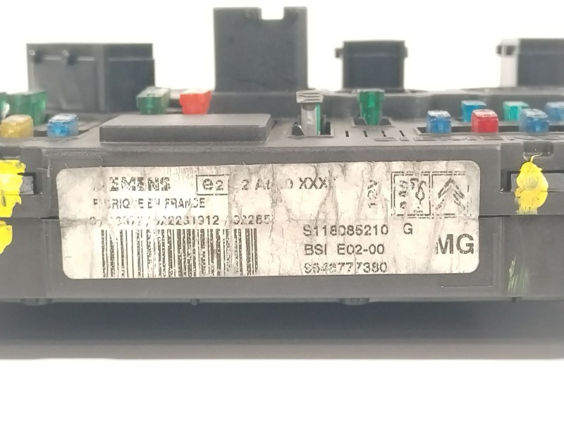 Recambio de caja reles / fusibles para peugeot 206 hatchback (2a/c) 1.1 i referencia OEM IAM 9646777380 S118085210G 