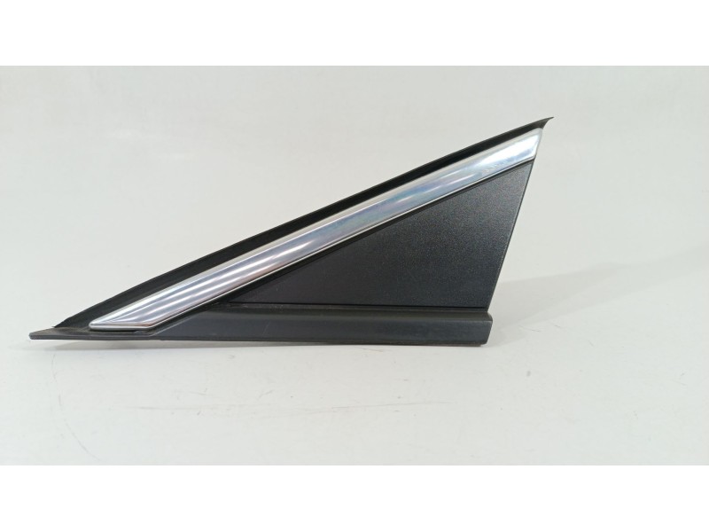 Recambio de moldura para opel astra k (b16) 1.6 cdti (68) referencia OEM IAM 39041995 51549103 