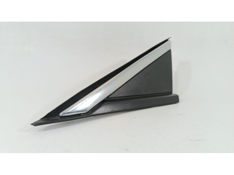 Recambio de moldura para opel astra k (b16) 1.6 cdti (68) referencia OEM IAM 39041995 51549103 