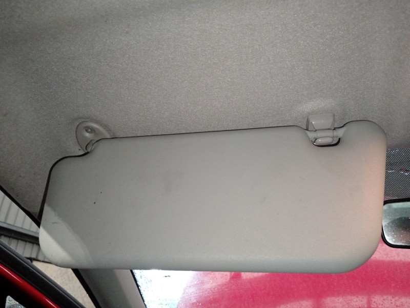 Recambio de parasol izquierdo para toyota yaris (_p13_) 1.0 (ksp130_) referencia OEM IAM   