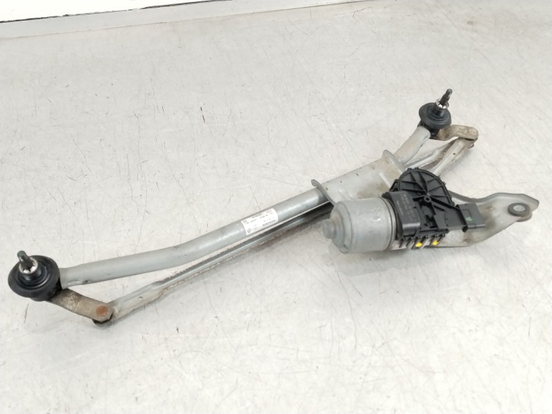 Recambio de motor limpia delantero para dacia duster ambiance 4x2 referencia OEM IAM 8200619512 3397020875 0390241544