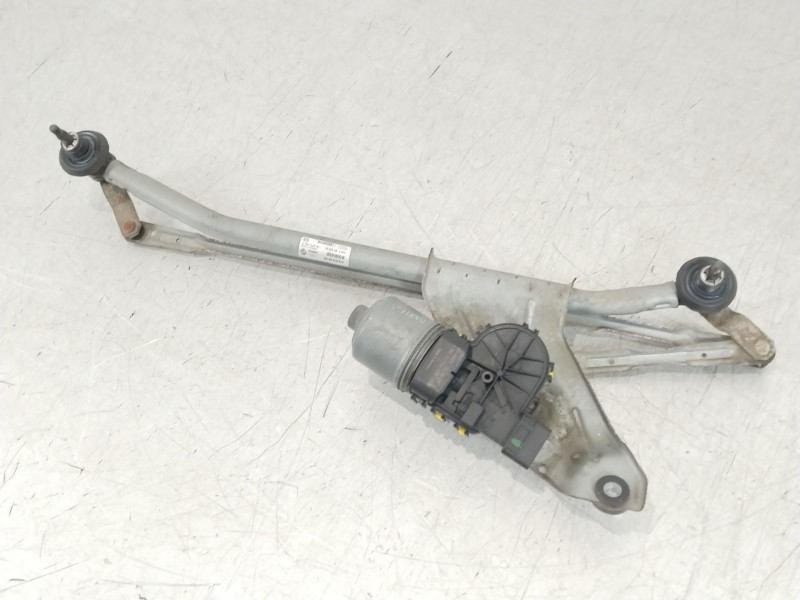 Recambio de motor limpia delantero para dacia duster ambiance 4x2 referencia OEM IAM 8200619512 3397020875 0390241544