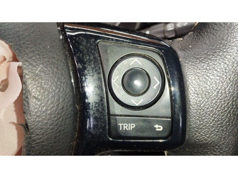 Recambio de volante para toyota yaris (_p13_) 1.5 hybrid (nhp130_) referencia OEM IAM 451000D 451020D30 