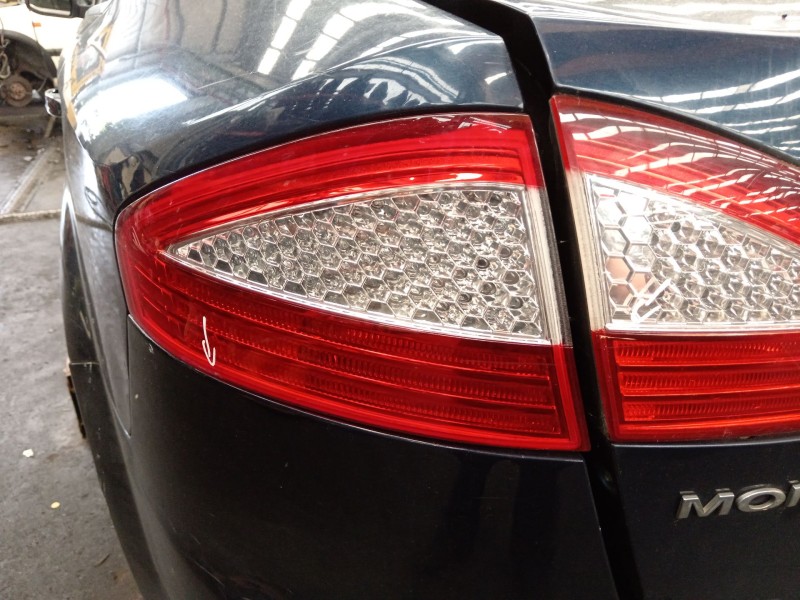Recambio de piloto trasero izquierdo para ford mondeo iv (ba7) 2.0 referencia OEM IAM 9EL176575  