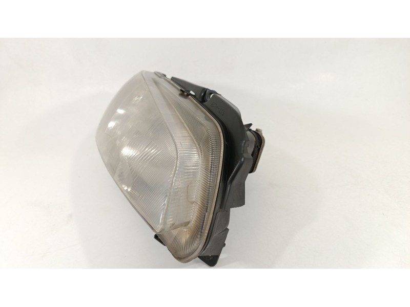 Recambio de faro derecho para peugeot 106 ii (1a_, 1c_) 1.1 i referencia OEM IAM 6205P4  