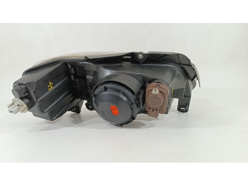 Recambio de faro izquierdo para peugeot 106 ii (1a_, 1c_) 1.1 i referencia OEM IAM 6204P4  