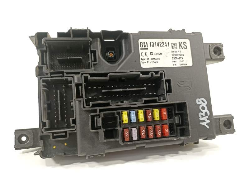 CAJA RELES / FUSIBLES 13142241 28084929 