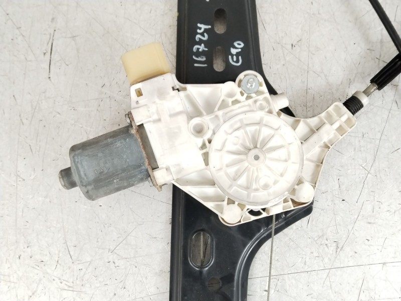 Recambio de elevalunas delantero derecho para bmw 3 (e90) 320 d referencia OEM IAM 7060266 627028 0130822227