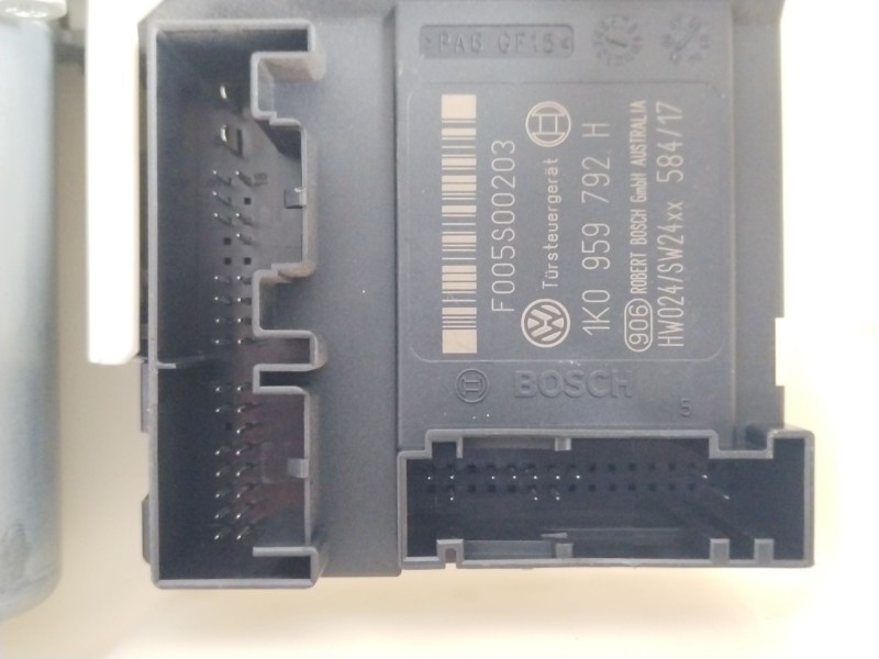 Recambio de elevalunas delantero derecho para seat toledo iii (5p2) 1.9 tdi referencia OEM IAM 5P0837402J 1K0959792H 
